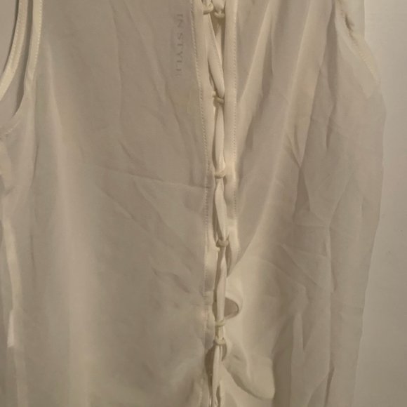 NWT IN STYLE CREAM SLEEVELESS SHEER BLOUSE SZ M - Picture 3 of 6